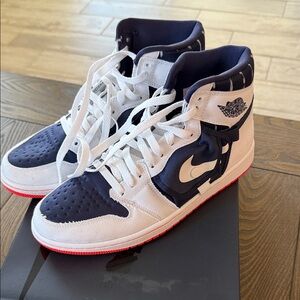 Nike Men's White and Navy Sneakers with Red Accents